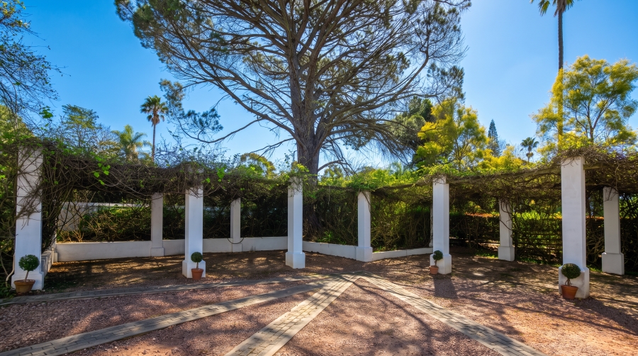 8 Bedroom Property for Sale in Swellendam Western Cape